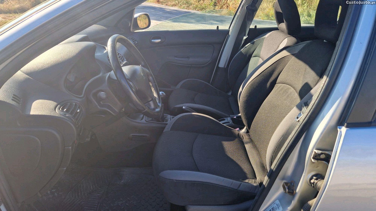 Peugeot 206 1.4 HDI sw — fotografia 5