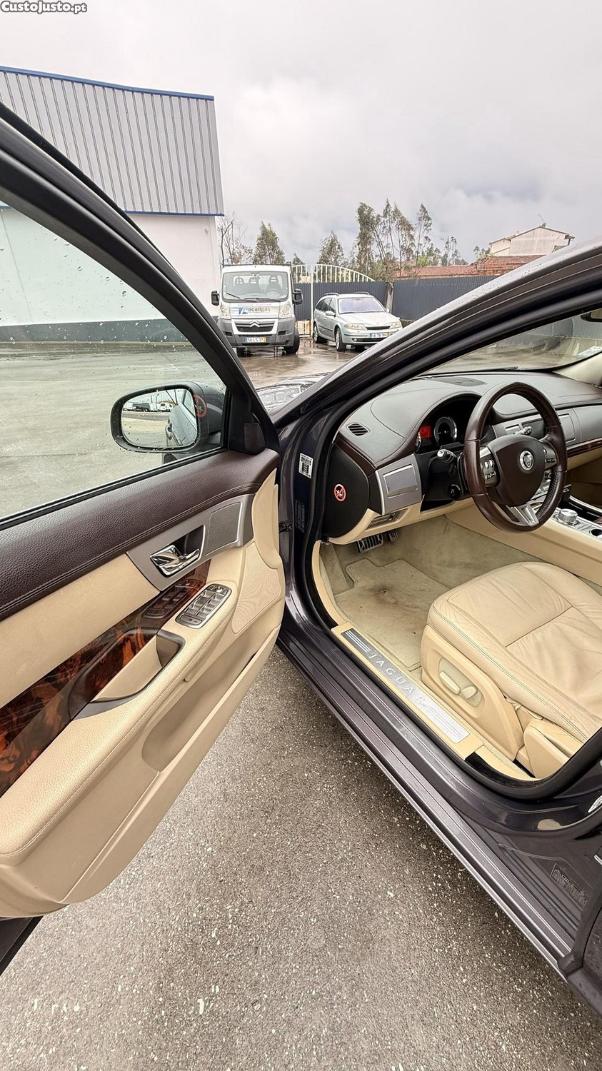 Jaguar XF 2.7 D V6 Luxury Premium de 2008 — fotografia 10