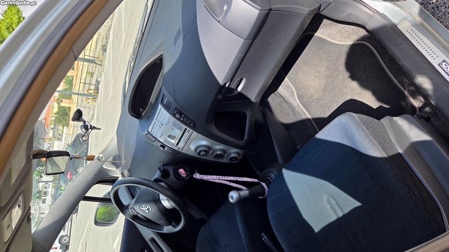 Toyota Yaris Sol — photo 4