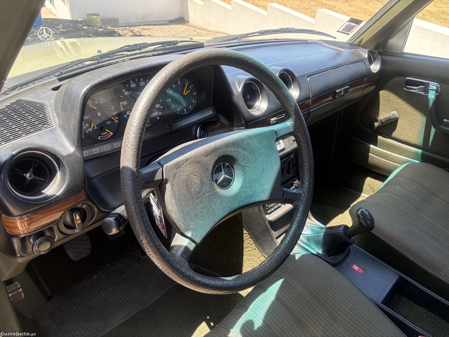 Mercedes-Benz 230 230E — photo 5