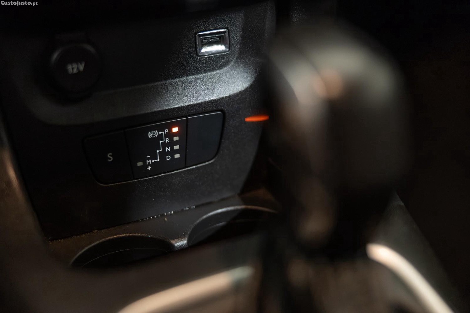 Citroën C3 1.2 PureTech Shine EAT6 — fotografia 5