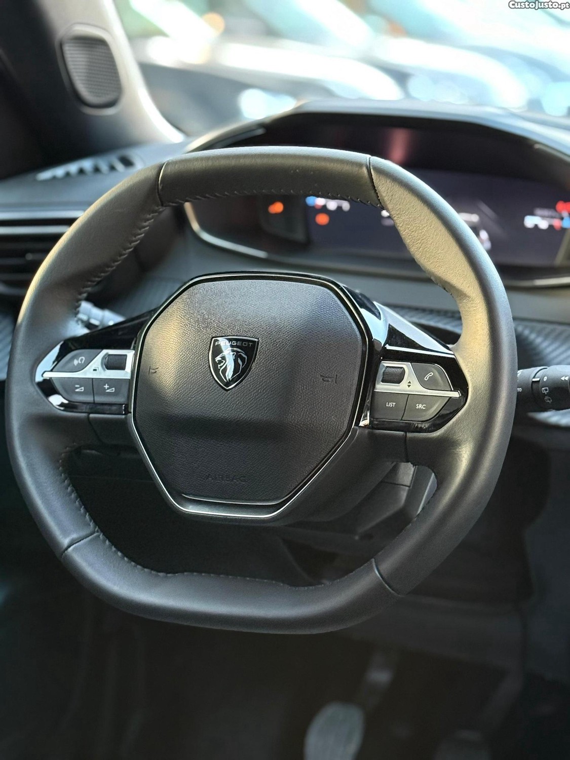 Peugeot 2008 1.2 PureTech Allure — fotografia 4