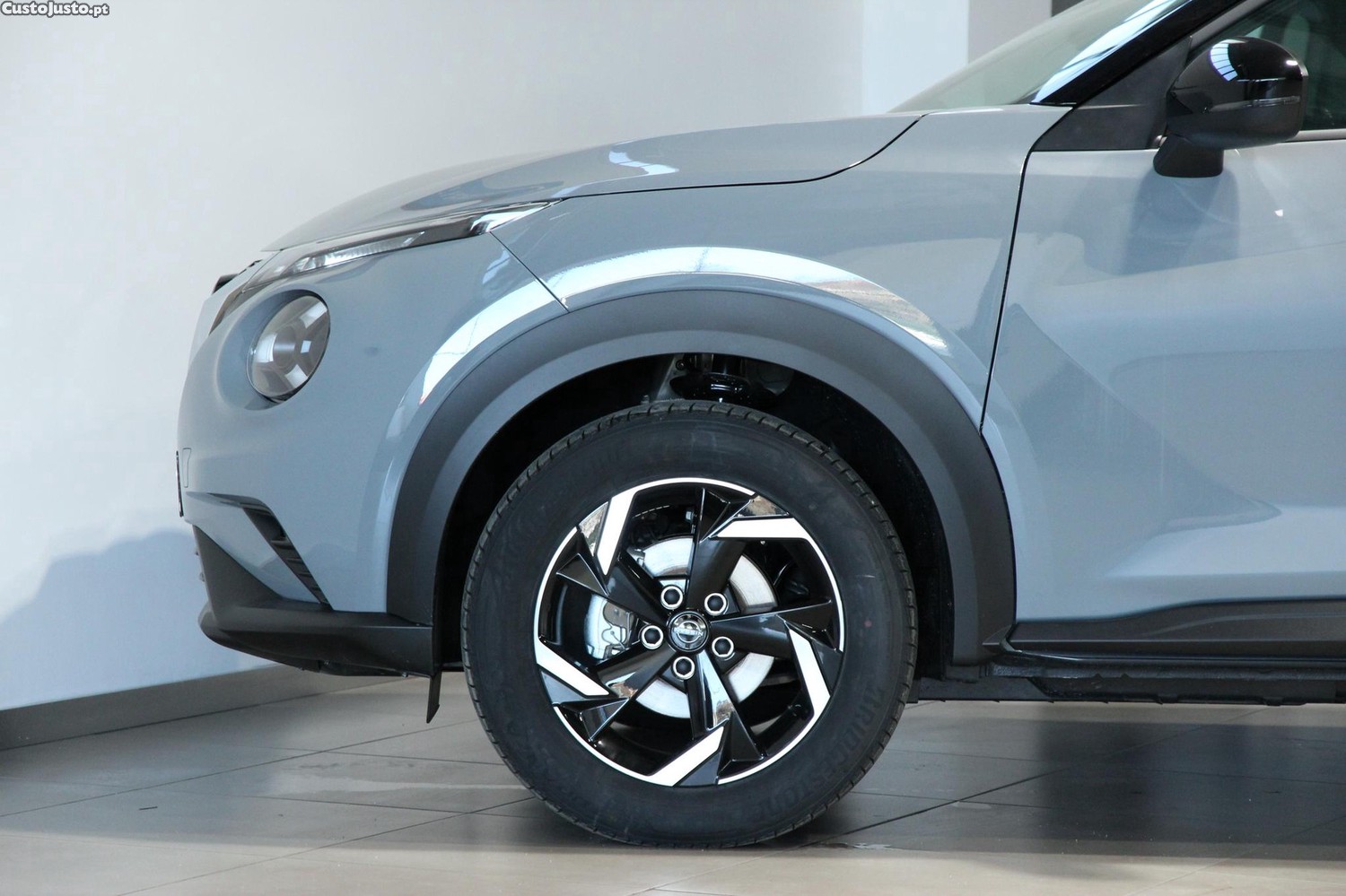 Nissan Juke 1.0 DIG-T N-Connecta NAV.+TwoTone NC DCT — fotografia 17