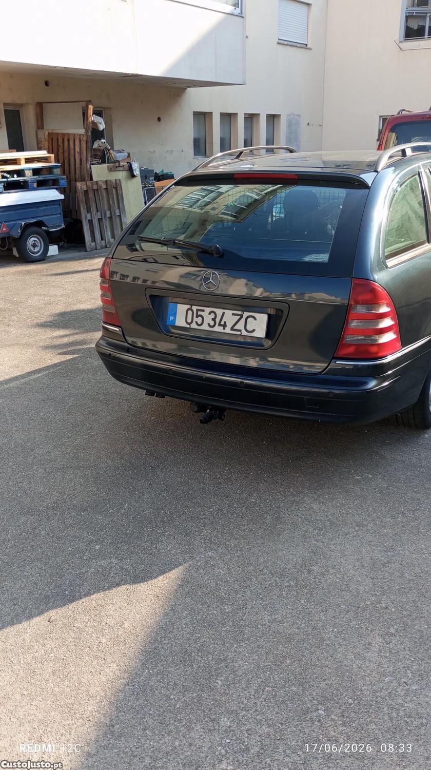 Mercedes-Benz C 220 220 Cdi (203208) — fotografia 3