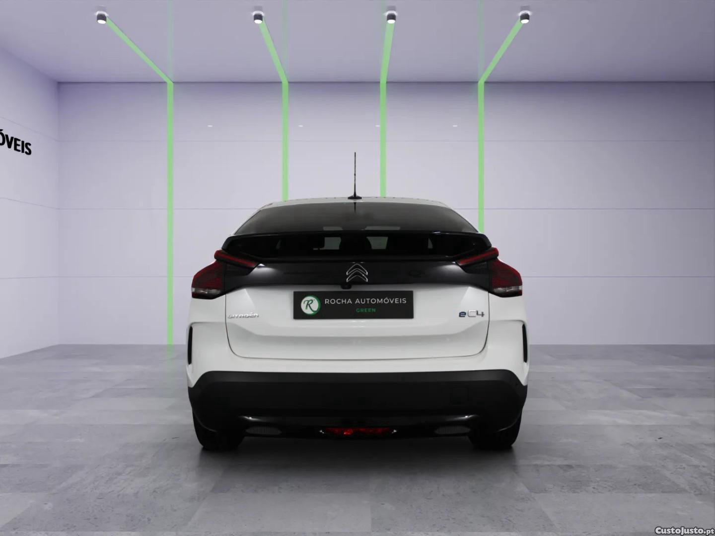 Citroën e-C4 50 kWh Shine — fotografia 12