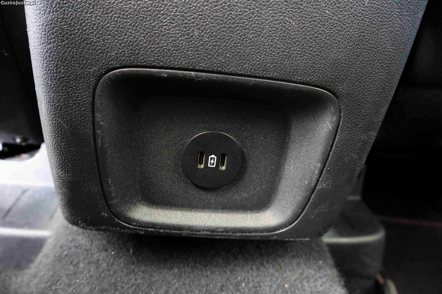 Ford Kuga 1.5 EcoBoost ST-Line X — fotografia 11