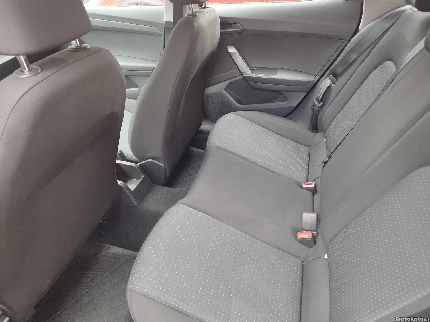 SEAT Ibiza 1.0 TSI STYLE — fotografia 4