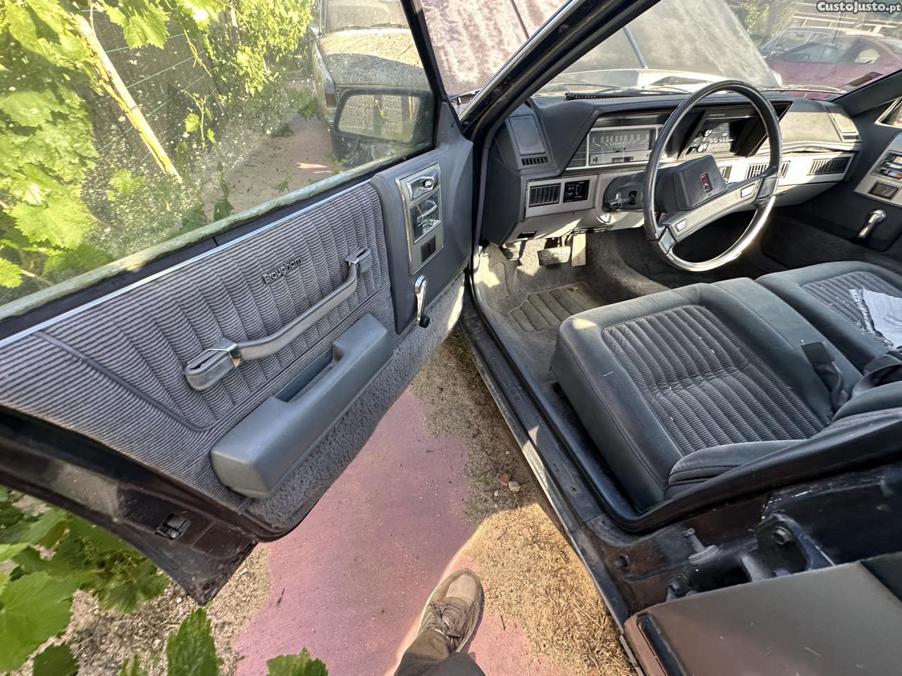 Oldsmobile Cutlass Cruiser 2.8 V6 — photo 2