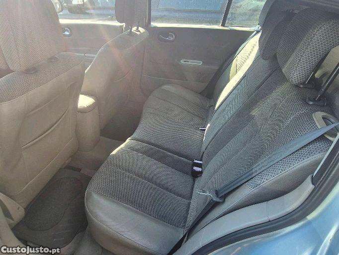 Renault Mégane 1.5dci — fotografia 4