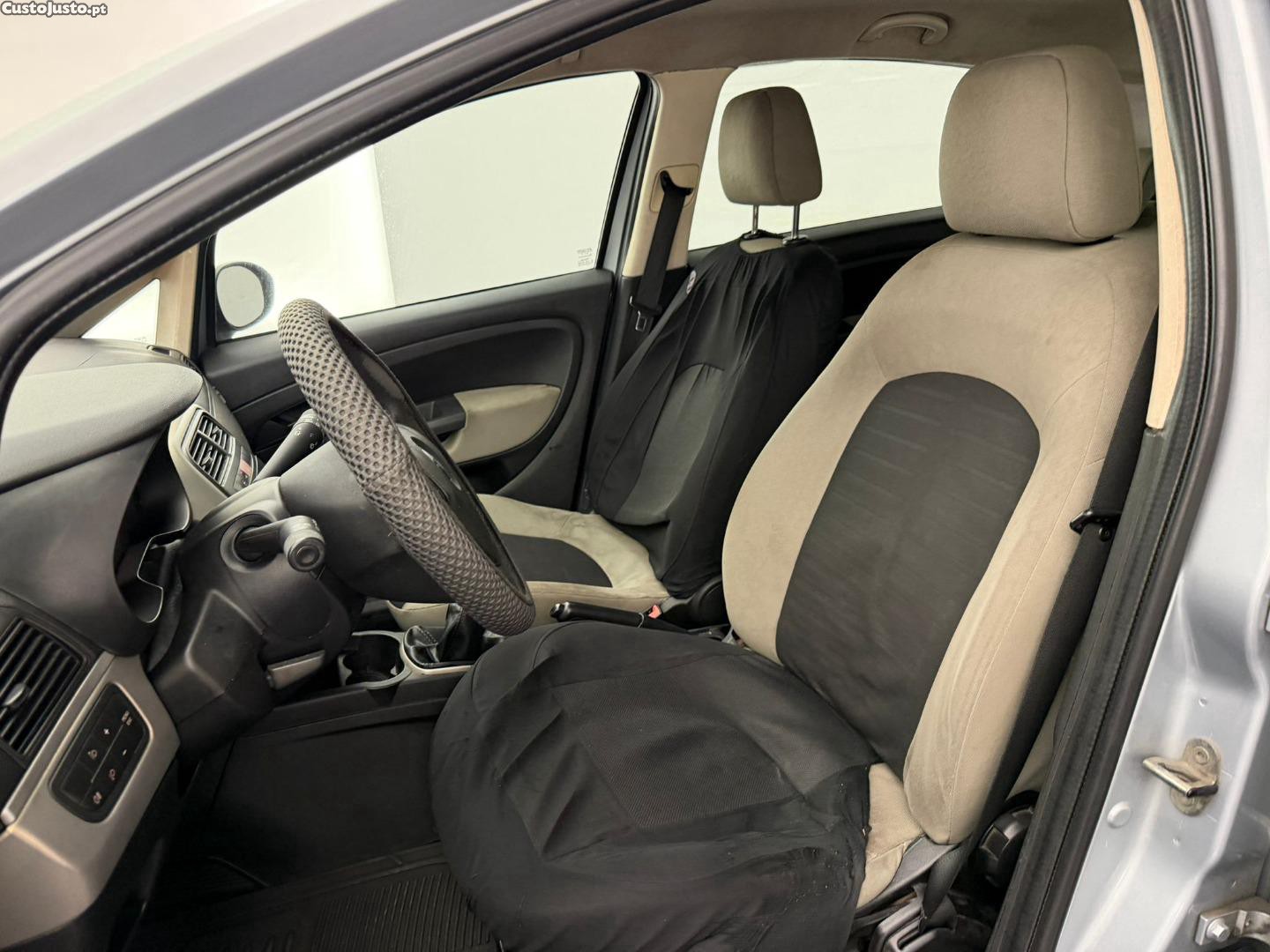 Fiat Grande Punto 1.3 D MULTIJET — fotografia 9