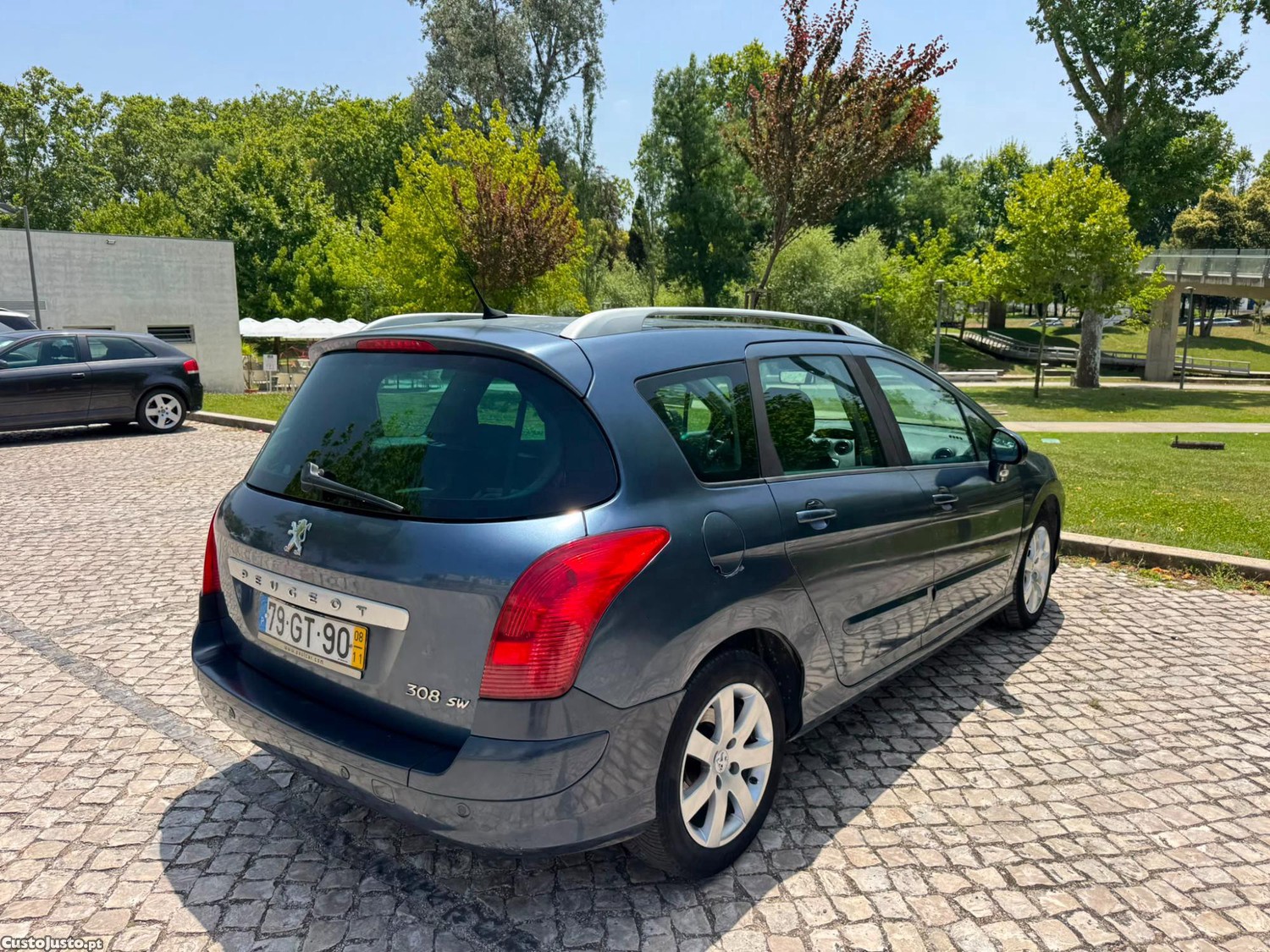 Peugeot 308 1.6 HDI 7 LUGARES — fotografia 7