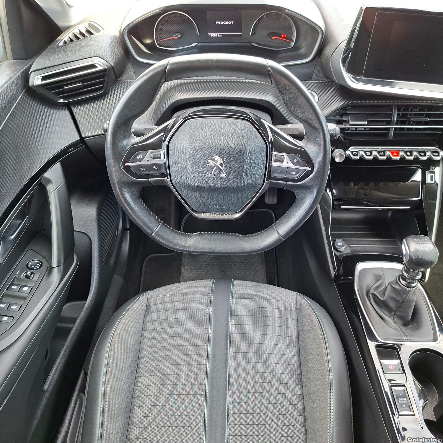 Peugeot 2008 1.5 BlueHDi Active Pack — fotografia 16