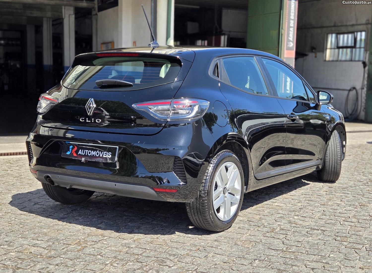 Renault Clio 1.0 TCe Zen Bi-Fuel — fotografia 8