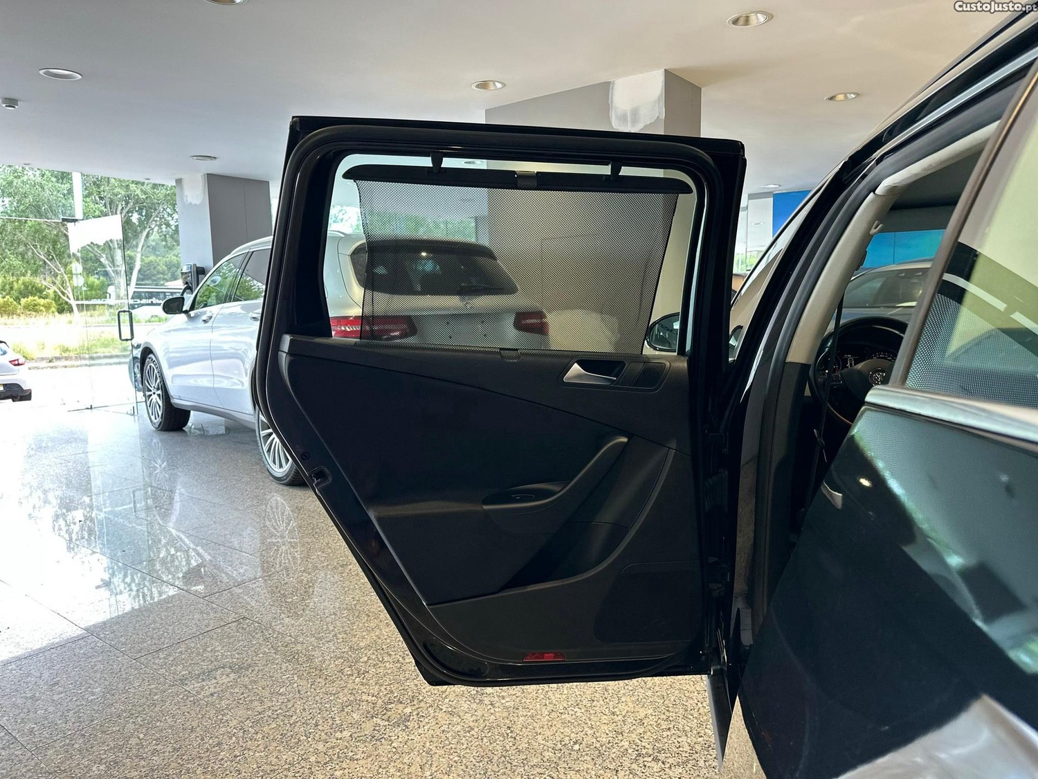 Volkswagen Passat 1.6 TDI Confortline BM — fotografia 9