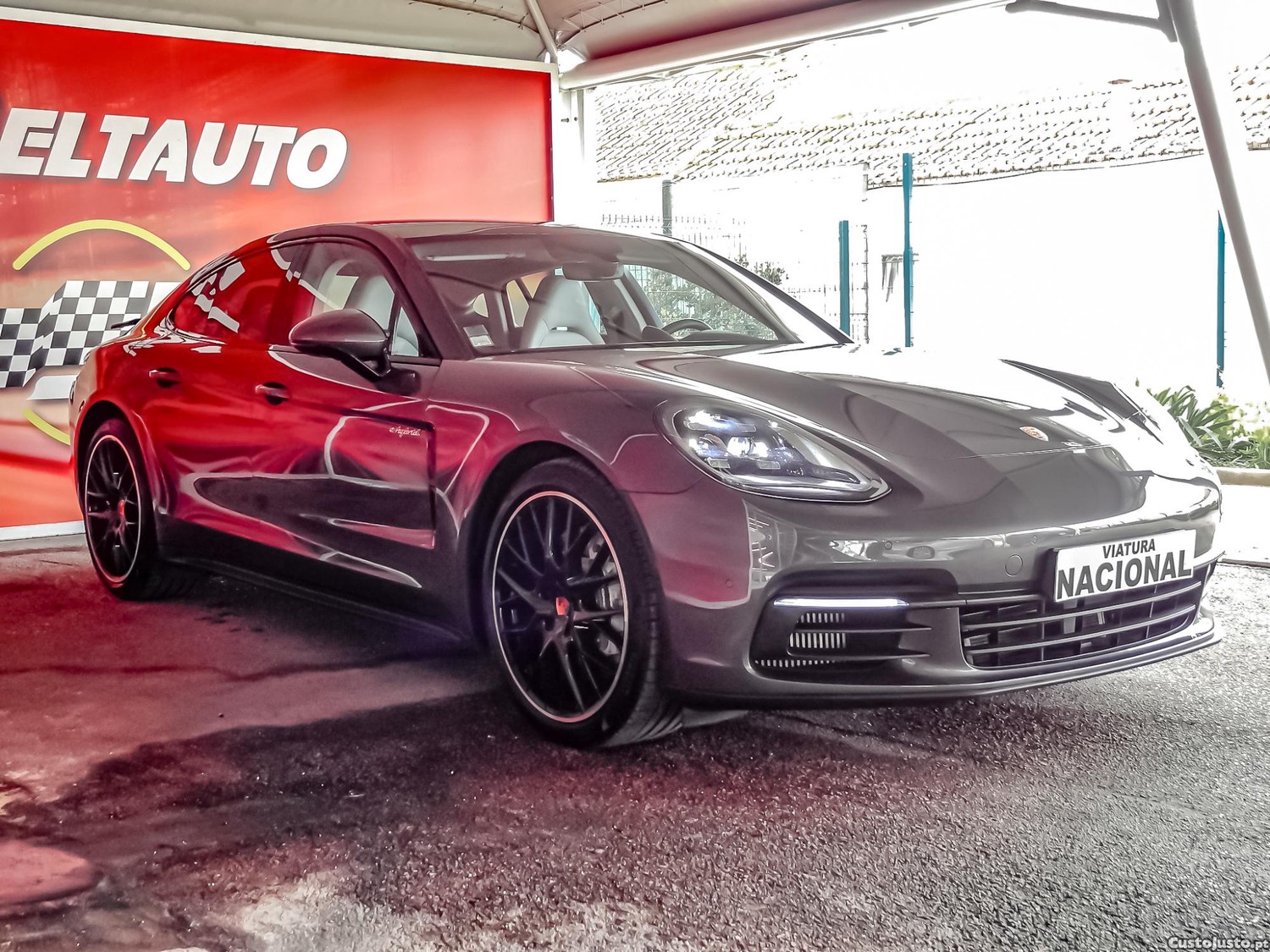 Porsche Panamera 4 E-HYBRID — fotografia 22