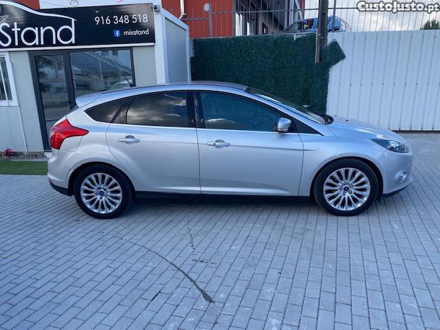 Ford Focus 1.6TDCITitanium 115 Cv — fotografia 6