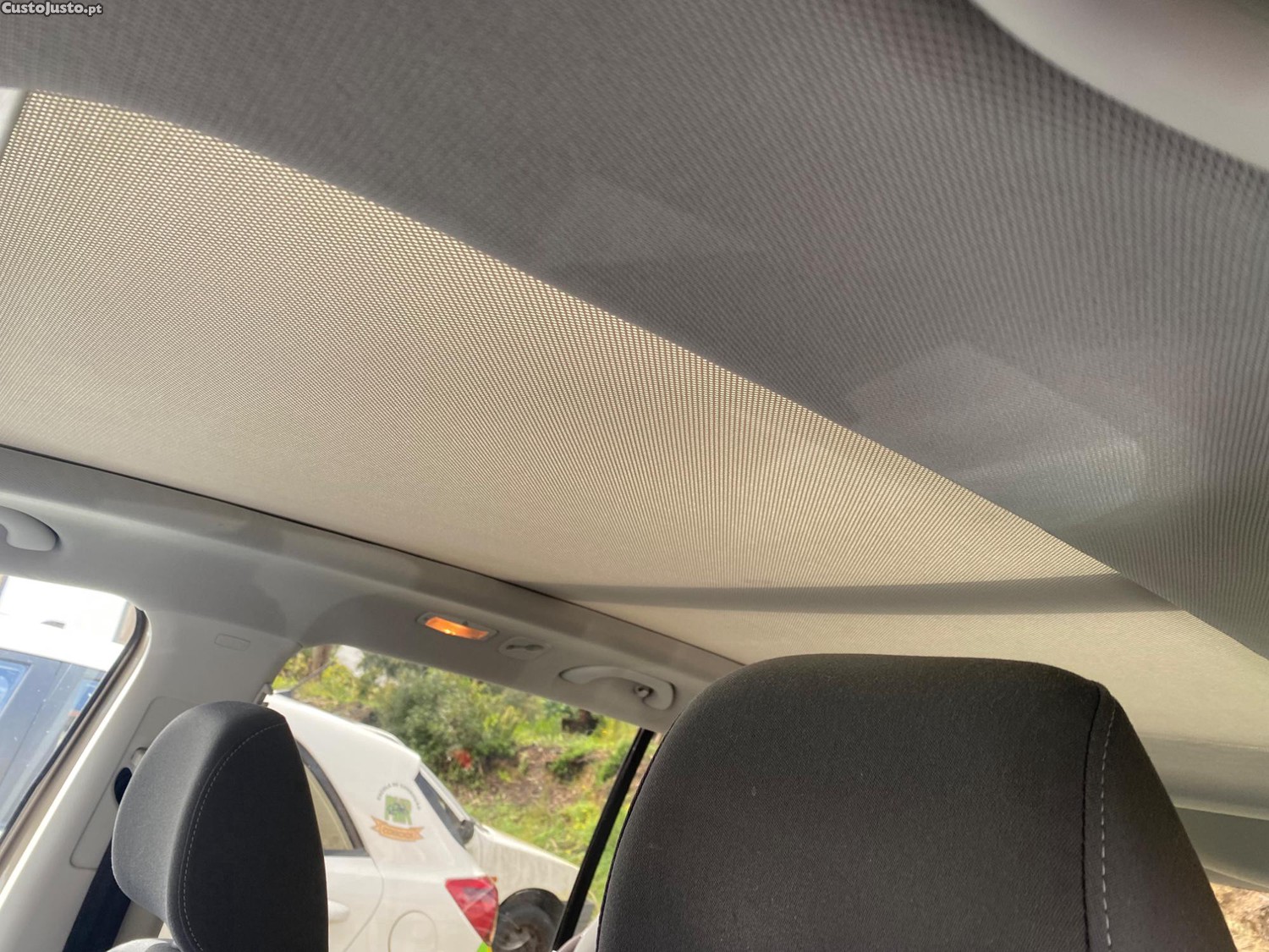 Volkswagen Touran 1.6 TDI Highline — fotografia 6