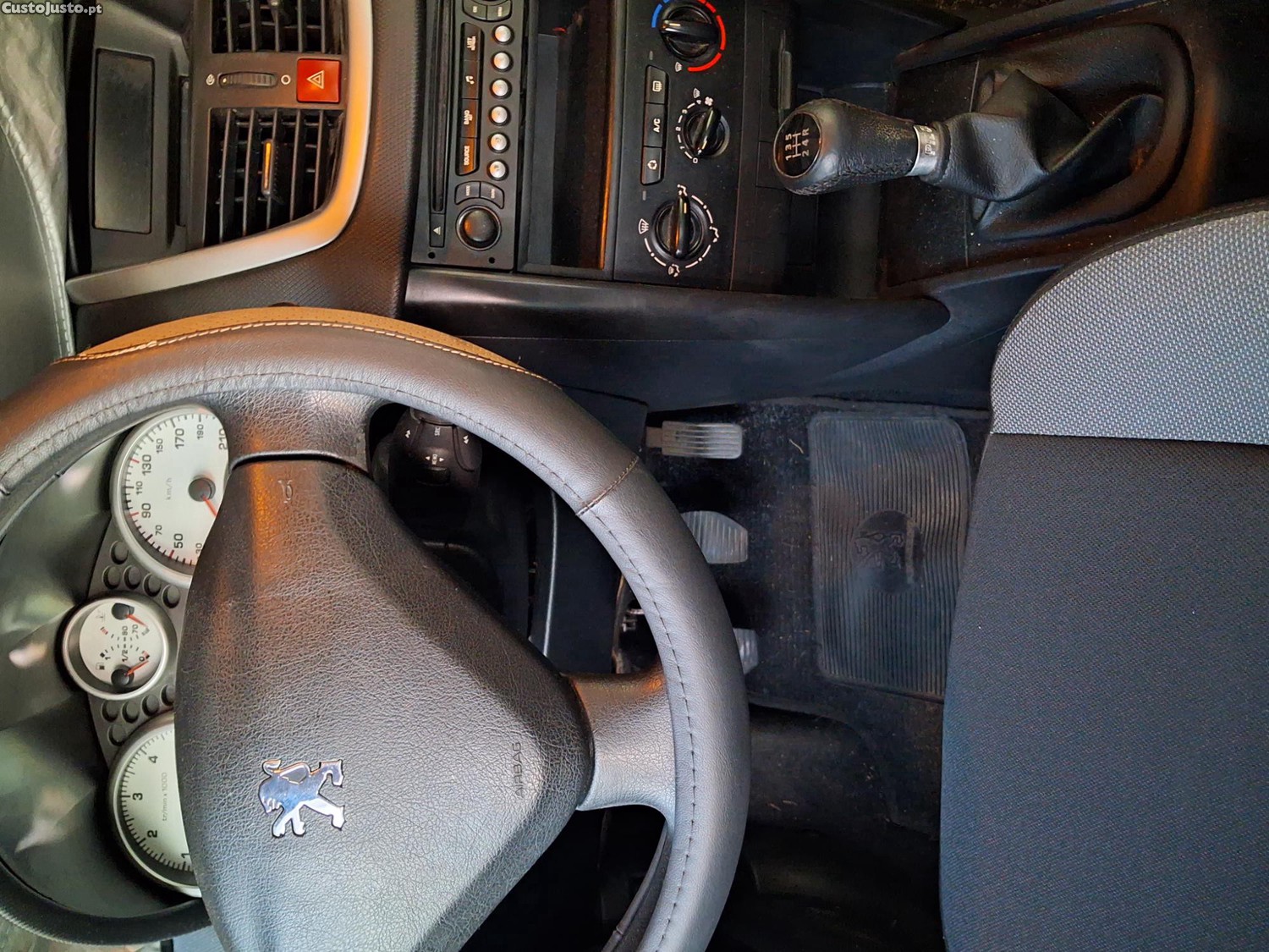 Peugeot 207 1400 hdi — fotografia 4