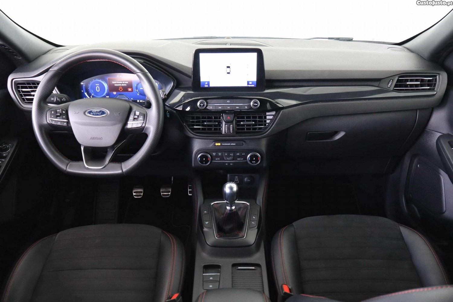Ford Kuga 1.5 EcoBoost ST-Line X — fotografia 3