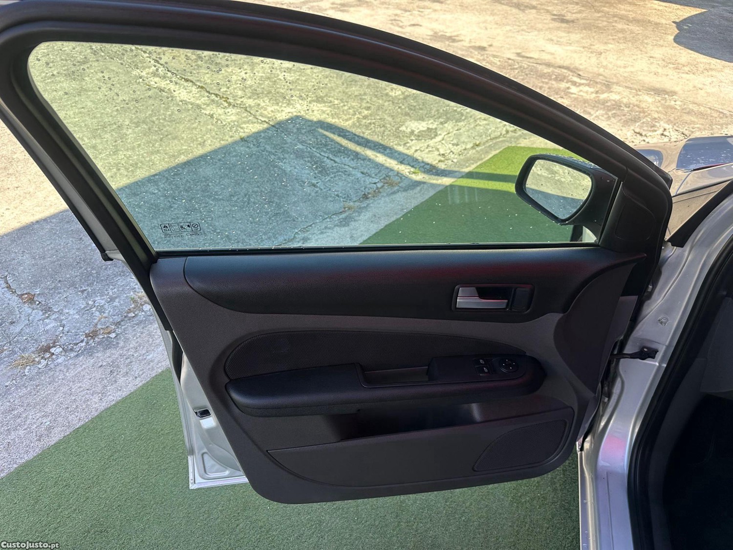 Ford Focus 1.6 TDCI — fotografia 10