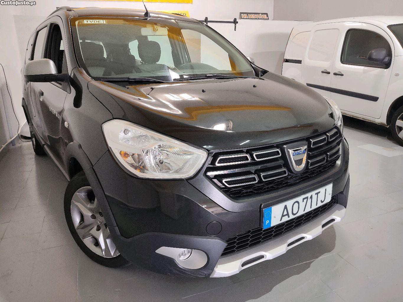Dacia Lodgy 1.5 DCI 115cv 7L Stepway — fotografia 5