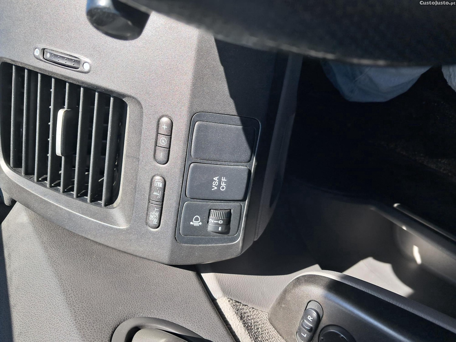 Honda Civic 1300 hybrid — fotografia 6