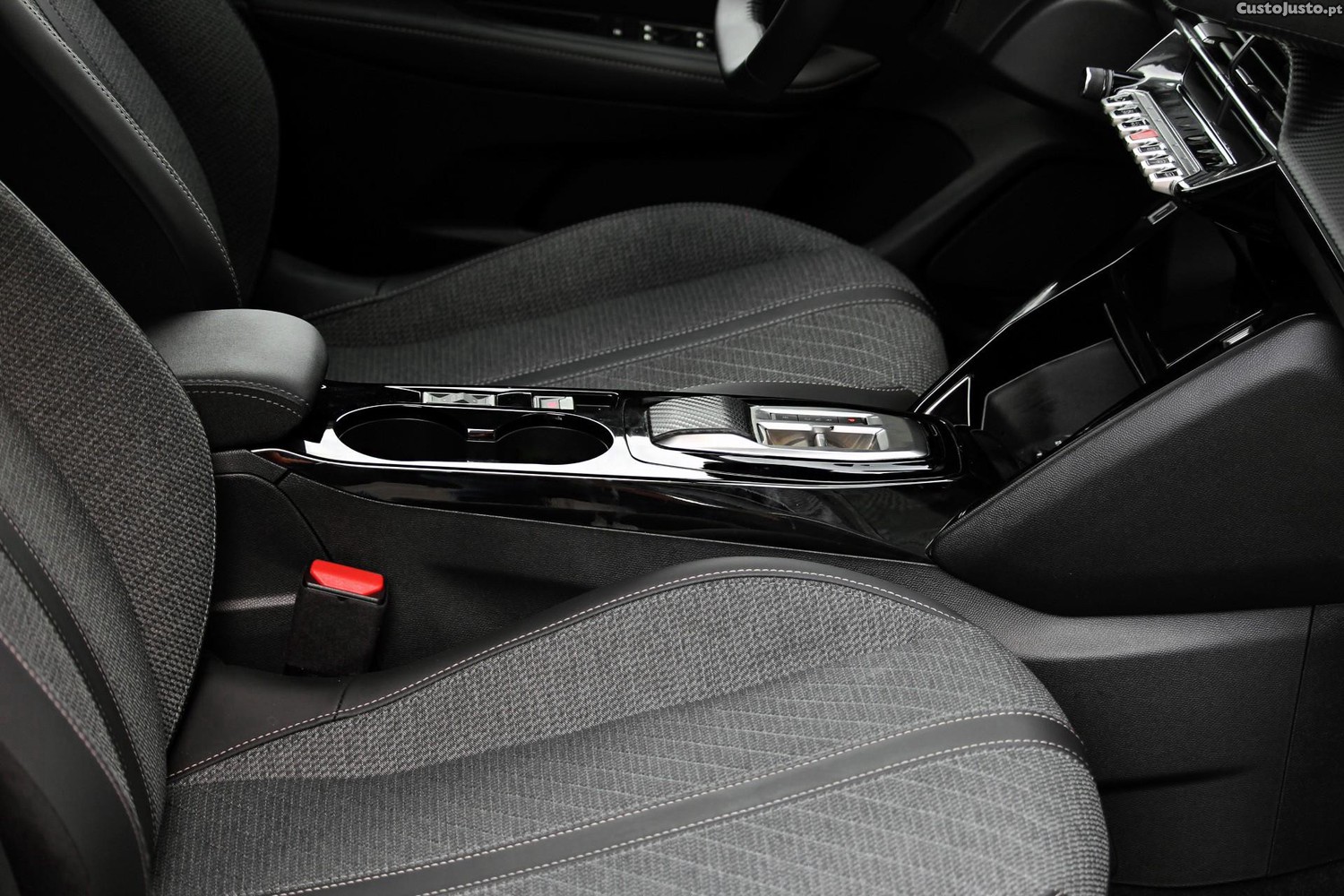 Peugeot 208 50 kWh Style — fotografia 13