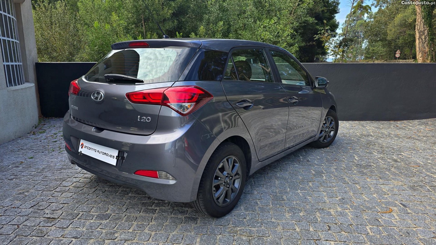 Hyundai i20 1.1 CRDi Access+Bluetooth - 17 foto 3