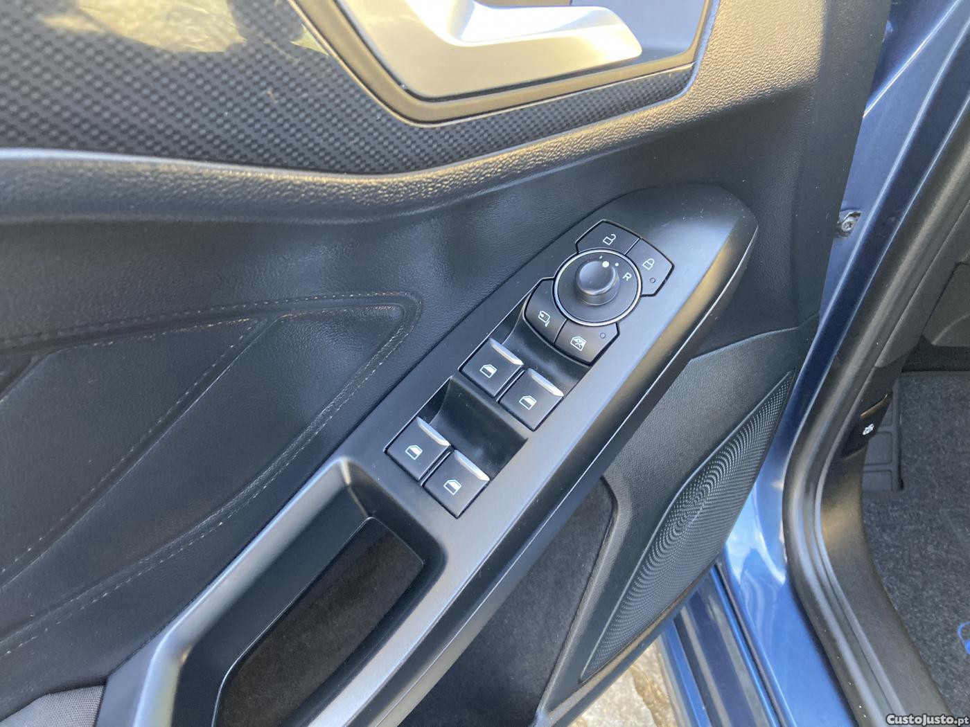 Ford Focus 1.5 TDCi EcoBlue ST- — fotografia 2