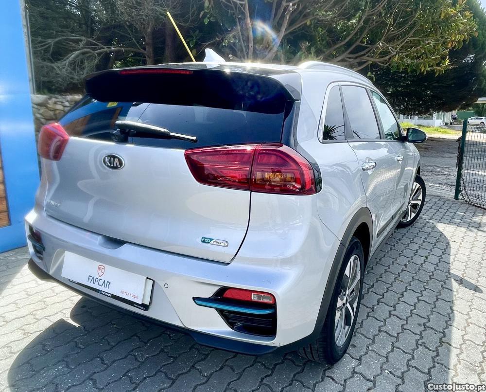 Kia e-Niro 64kWh Tech — fotografia 10