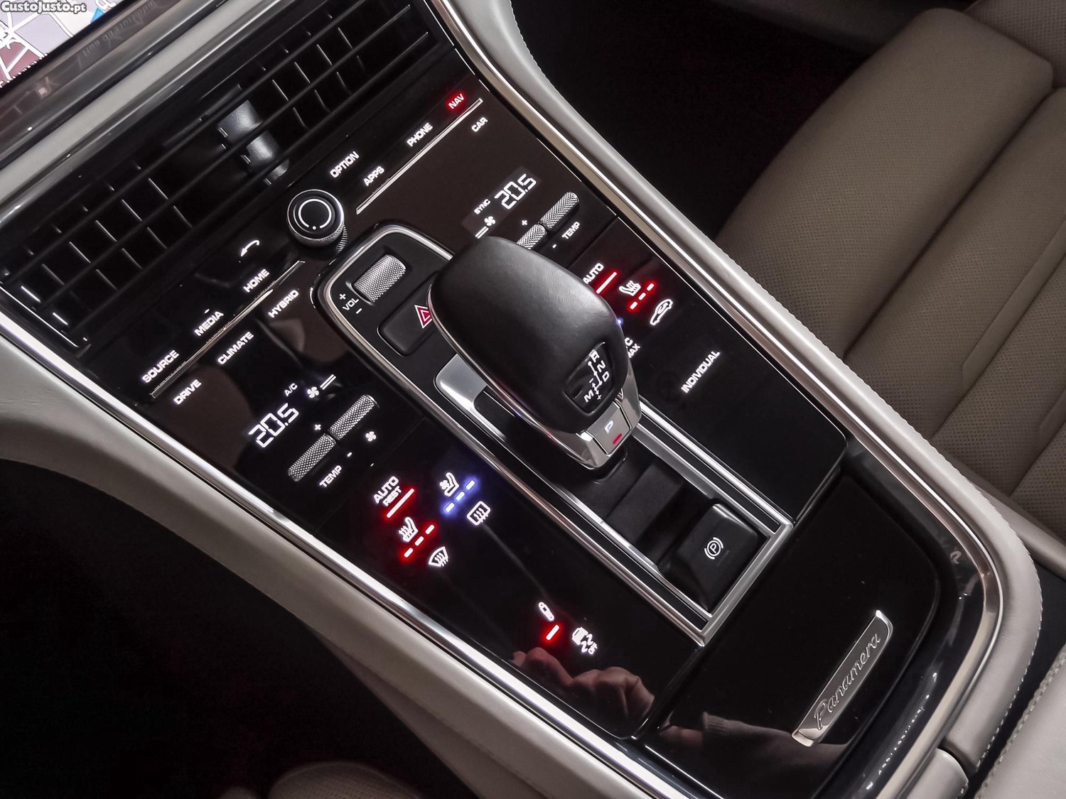 Porsche Panamera 4 E-HYBRID — fotografia 14