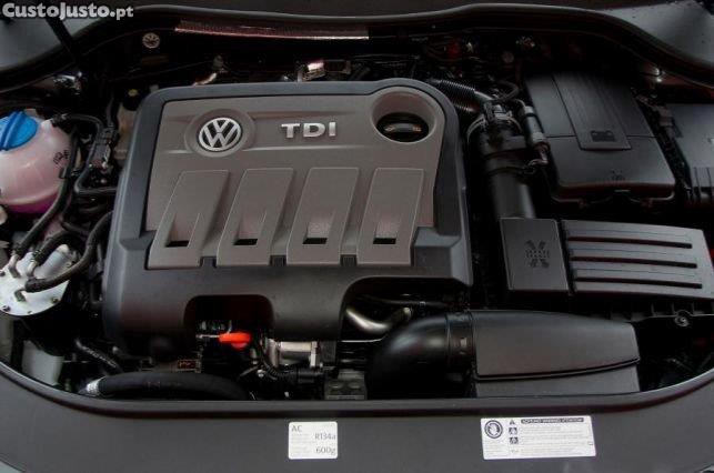 Volkswagen Touran 1.6 TDI Highline — fotografia 9