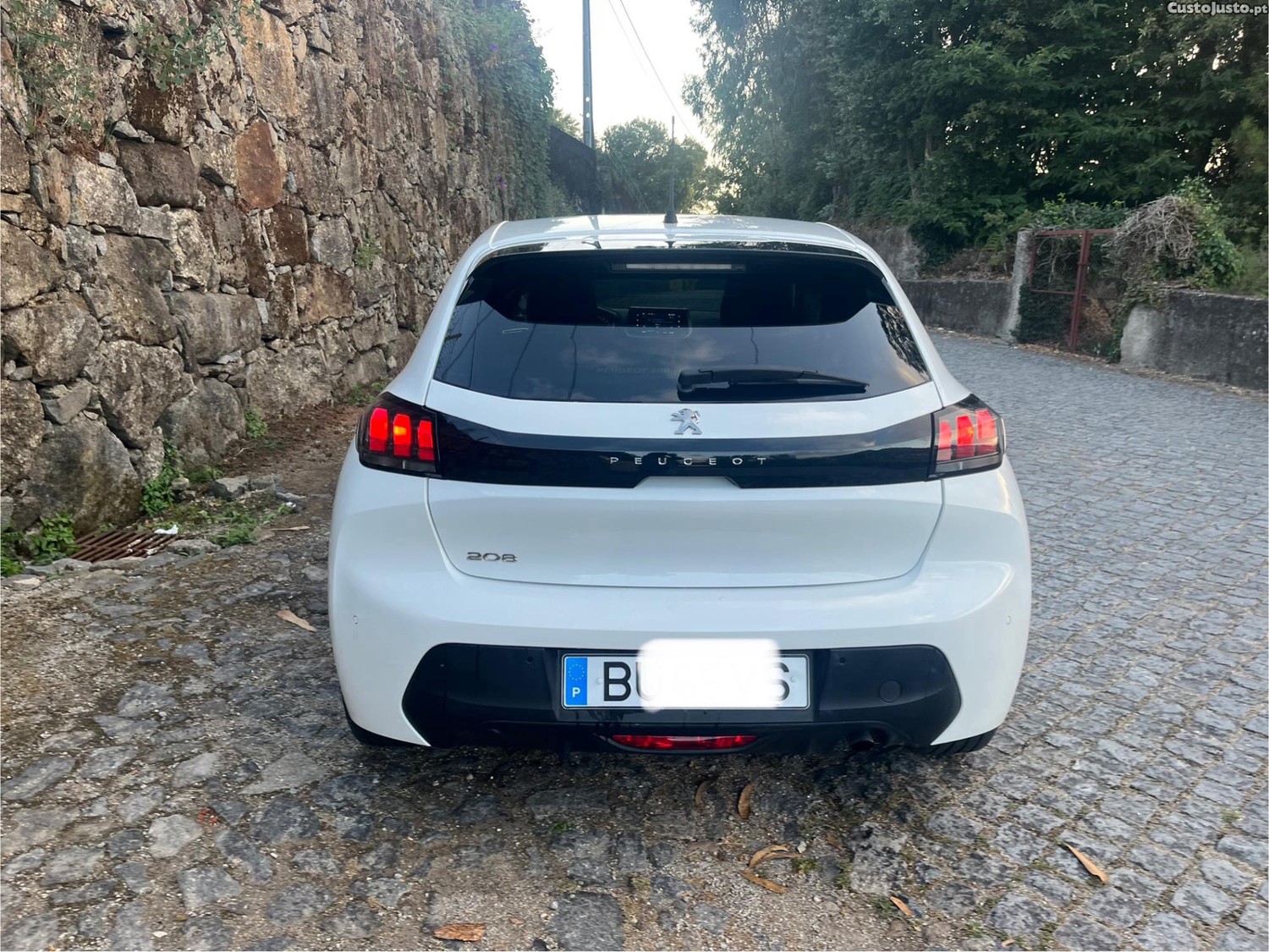 Peugeot 208 1.2 — fotografia 6