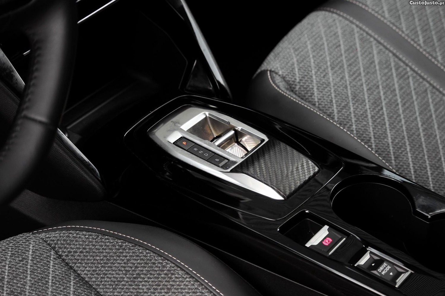 Peugeot 208 50 kWh Style — fotografia 18