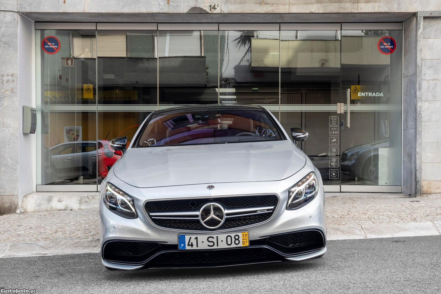 Mercedes-Benz S 63 AMG Coupé 4-Matic — fotografia 29