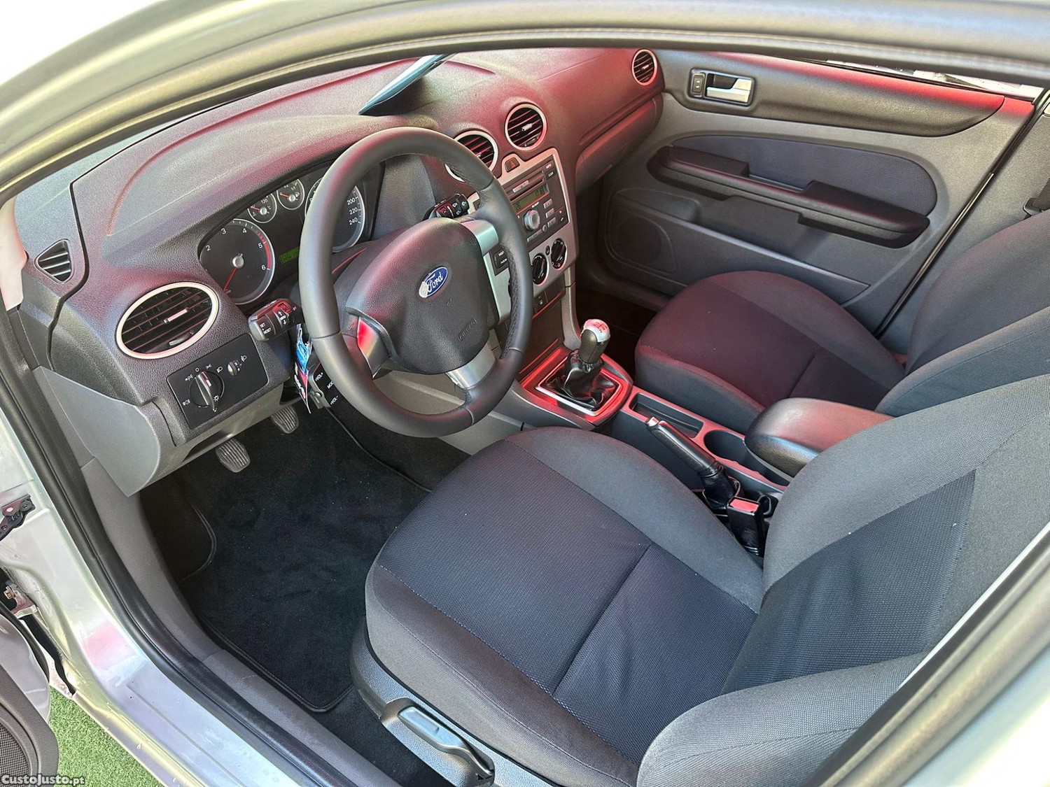 Ford Focus 1.6 TDCI — fotografia 8