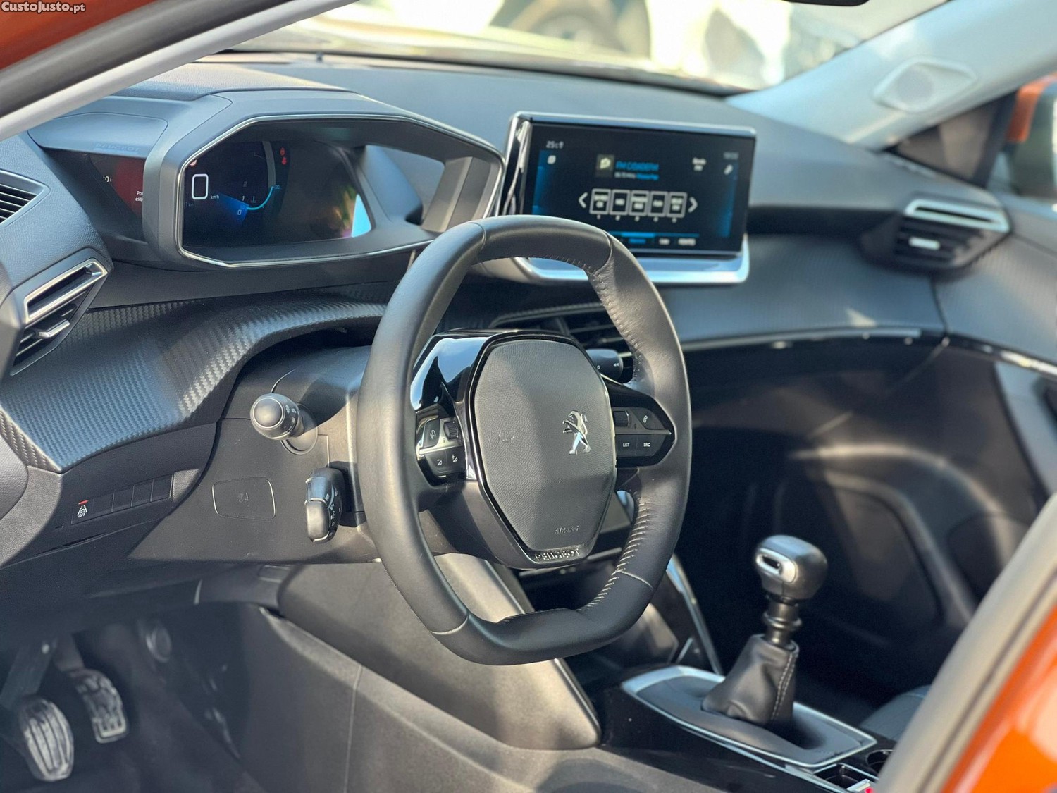 Peugeot 2008 1.2 PureTech GT Line — fotografia 3