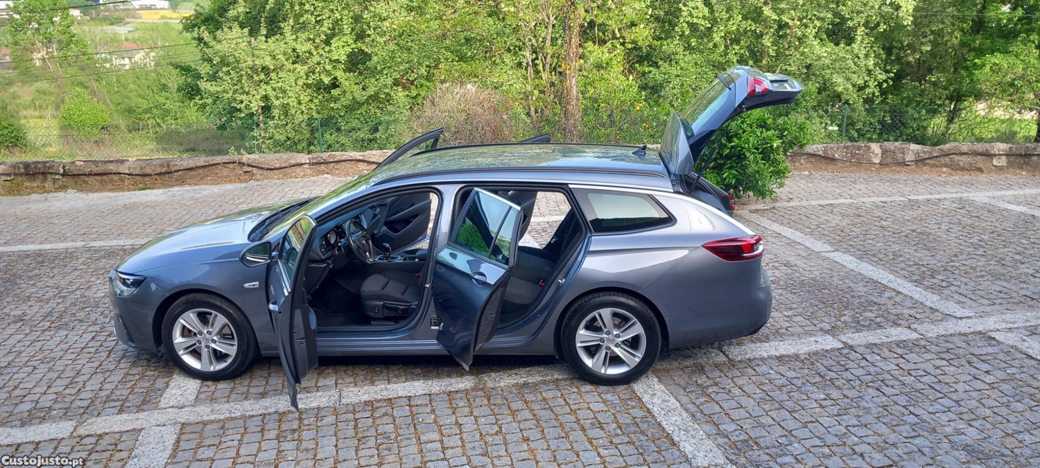 Opel Insignia Sport Tourer 1.5 Business — fotografia 5