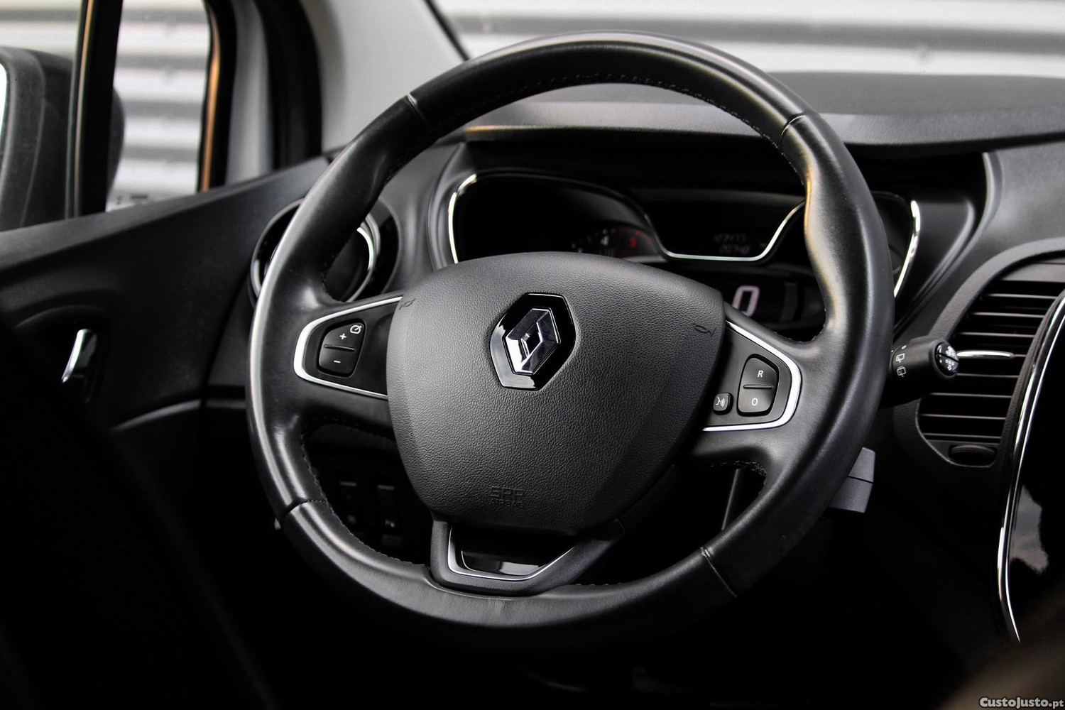 Renault Captur 1.5 dCi Exclusive — fotografia 11