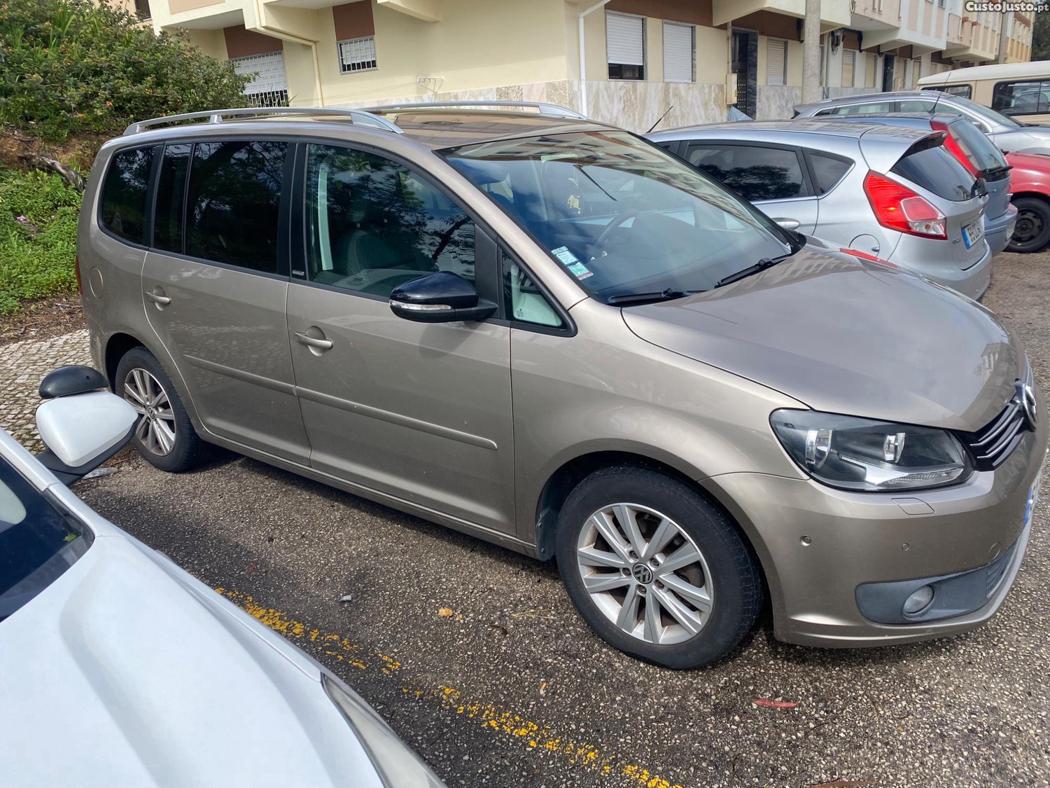 Volkswagen Touran 1.6 TDI Highline — fotografia 5