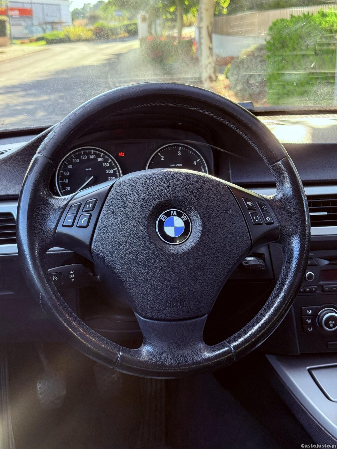 BMW 318 Sport — fotografia 11