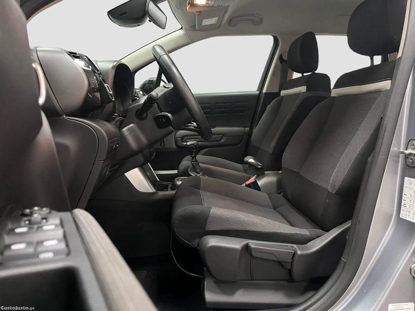 Citroën C3 Aircross 1.2 PureTech Shine — fotografia 4