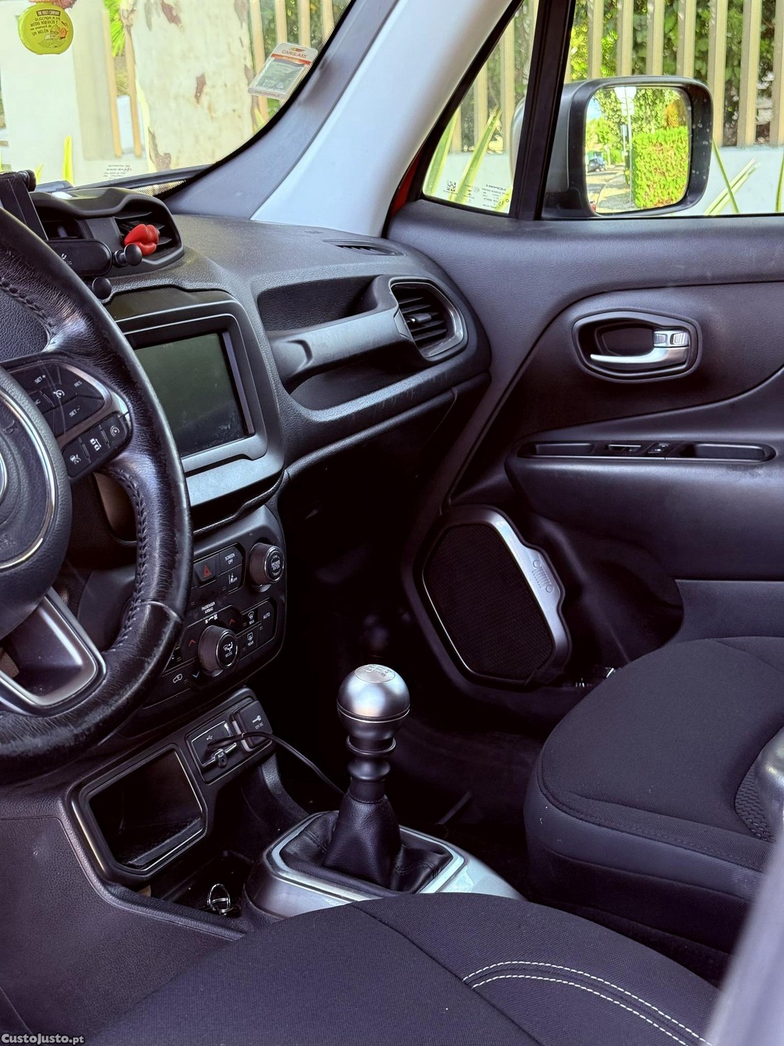Jeep Renegade Sport — fotografia 18