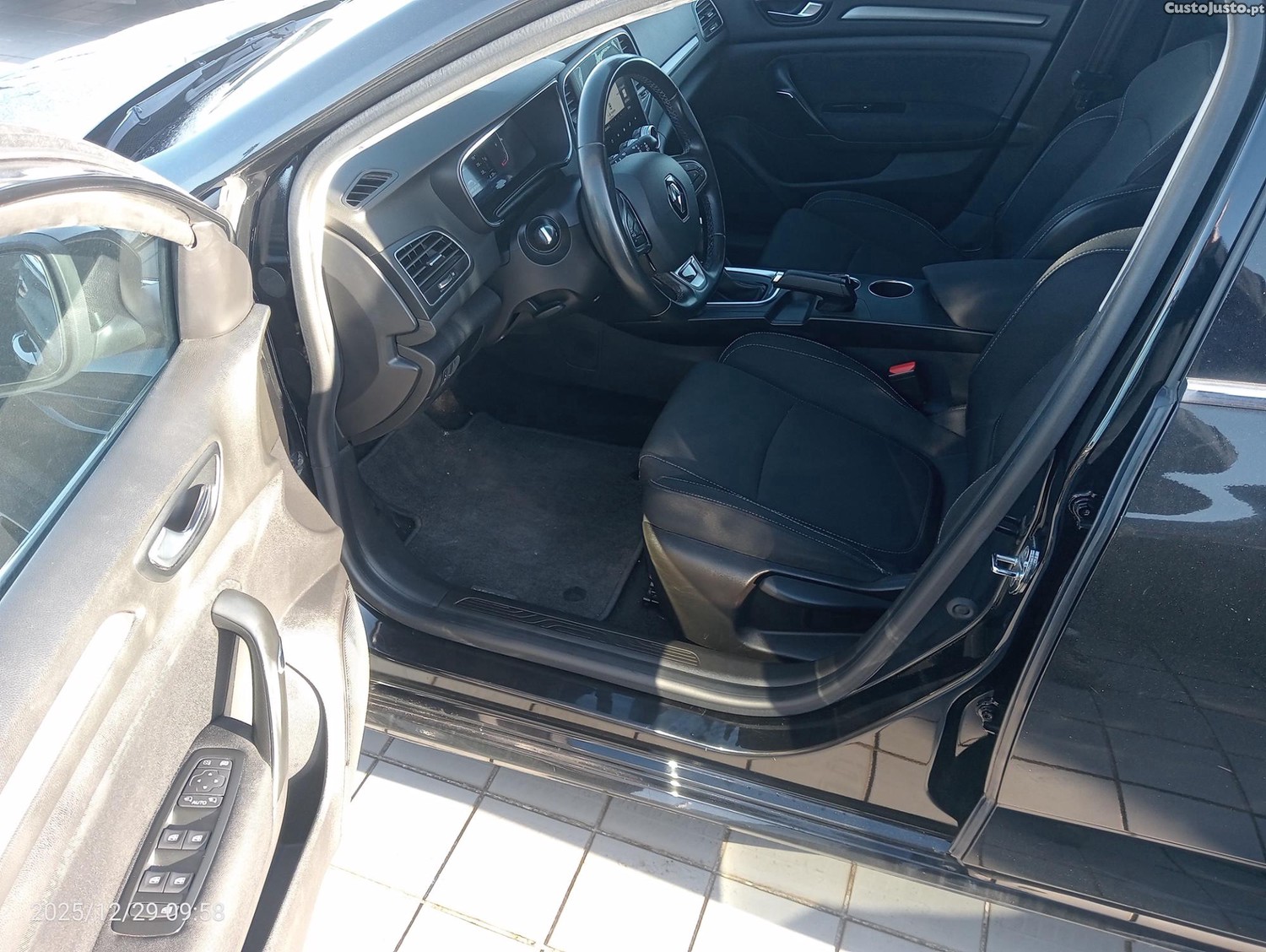 Renault Mégane Sport Tourer — fotografia 6