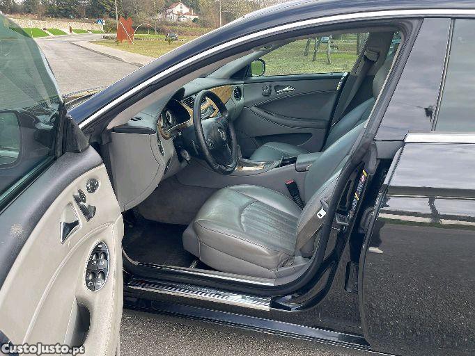 Mercedes-Benz CLS 350 300 CDI Facelift 224cv — fotografia 2
