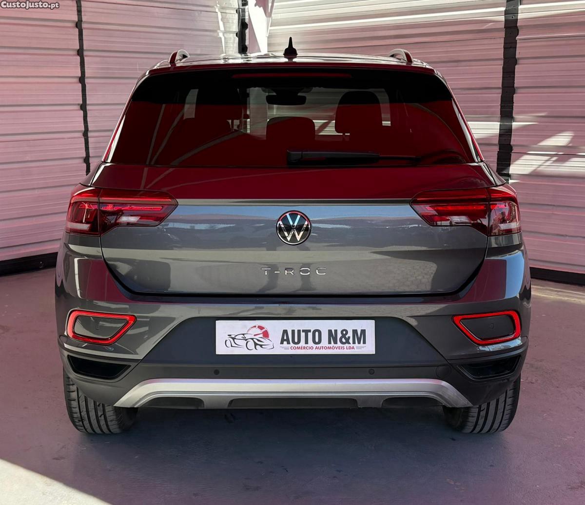 Volkswagen T-Roc 1.0 TSI Life — fotografia 9