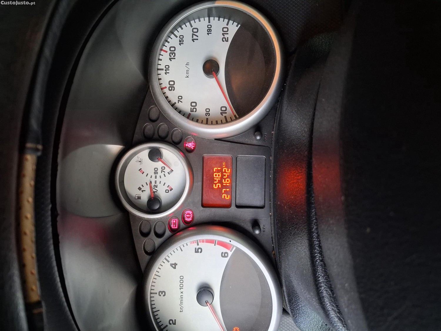 Peugeot 207 1400 hdi — fotografia 7
