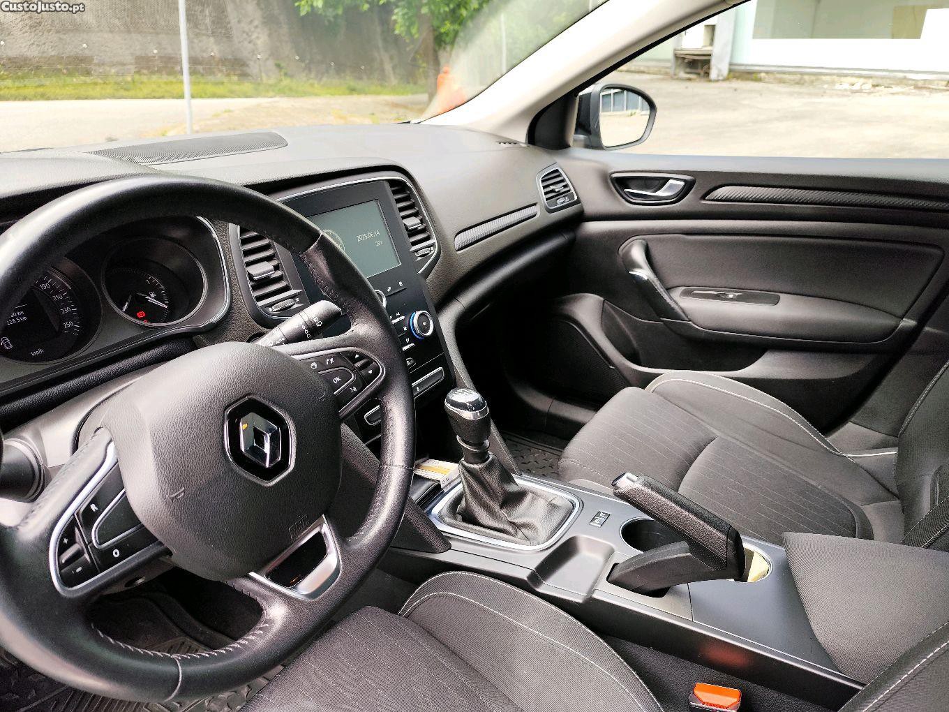 Renault Mégane 1.5 — fotografia 3