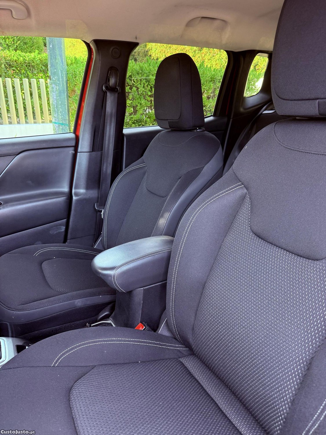 Jeep Renegade Sport — fotografia 10
