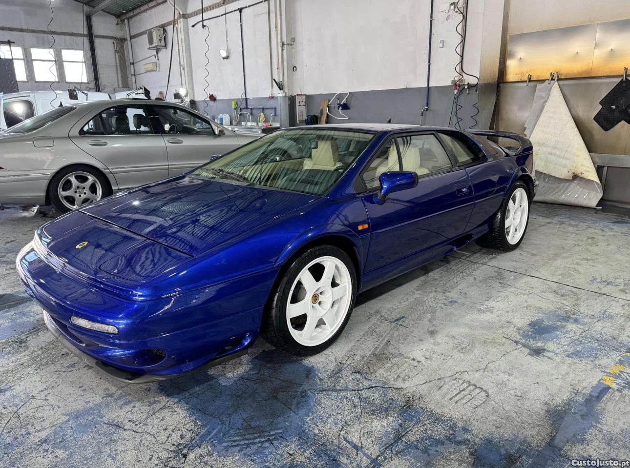 Lotus Esprit V8 Twin Turbo — fotografia 6